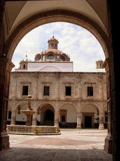 Clavijero's Palace: Clavijero's Palace fountain