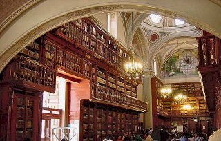 Templo de San Francisco Xavier: Interior de la biblioteca