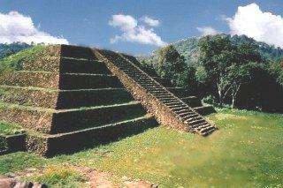 Tingambato: Moon's pyramid