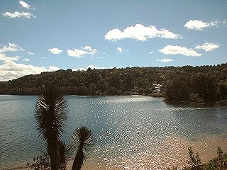 Zirahu&eacute;n: Panoramic view of the lake